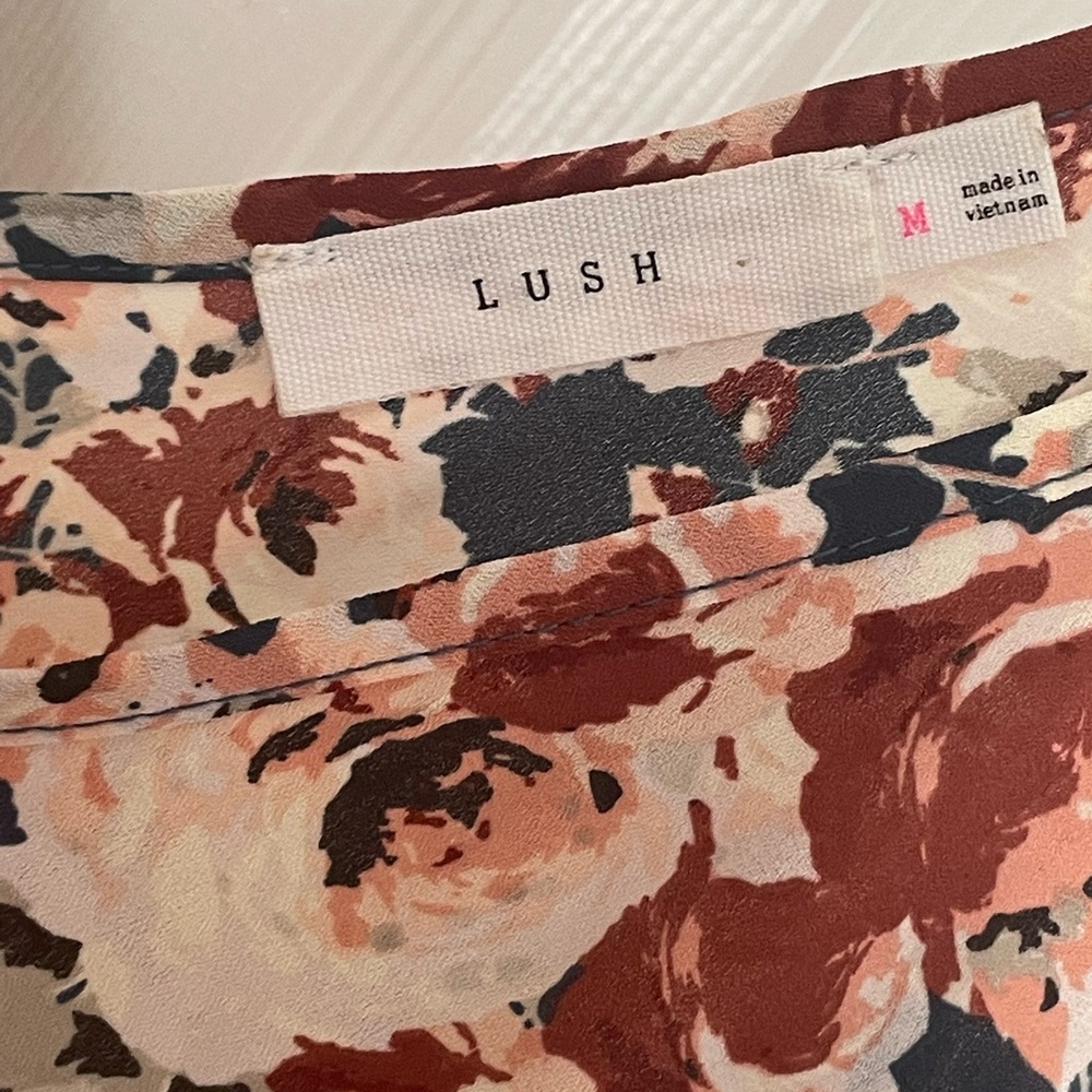 Lush Long-Back Tank - Picture 2 of 3